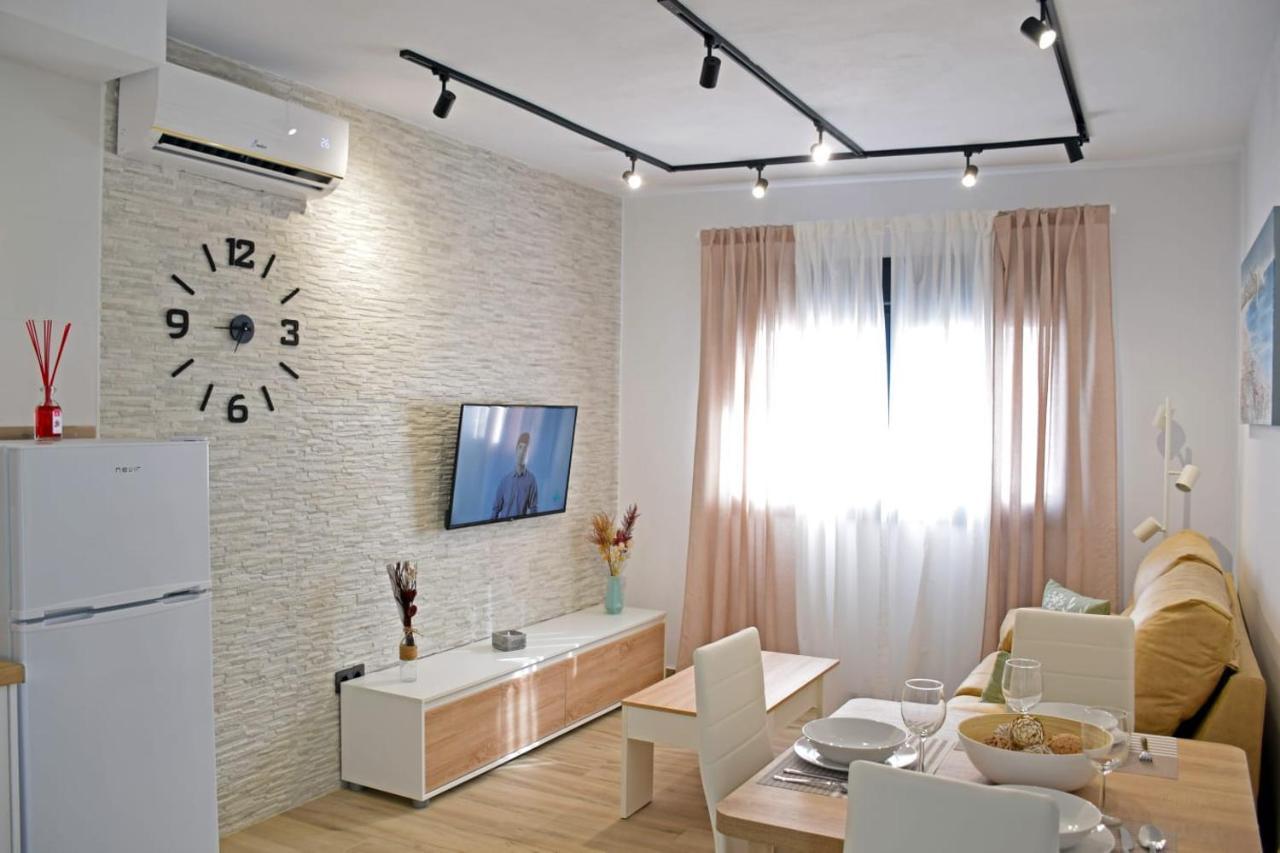 Alojamientos Lola, Suite Con Jacuzzi Benalup-Casas Viejas Exterior foto